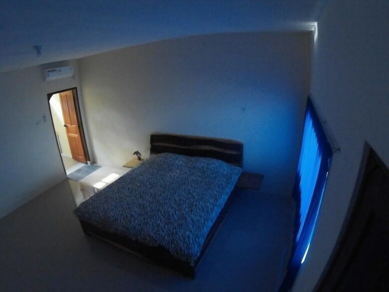 Hostal East Lombok Dive Hotel - Hostel