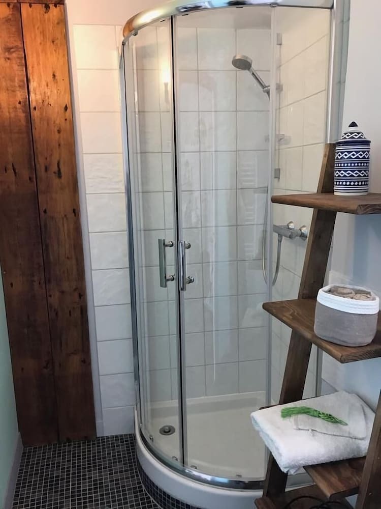 Bed & Breakfast Aux Rosiers