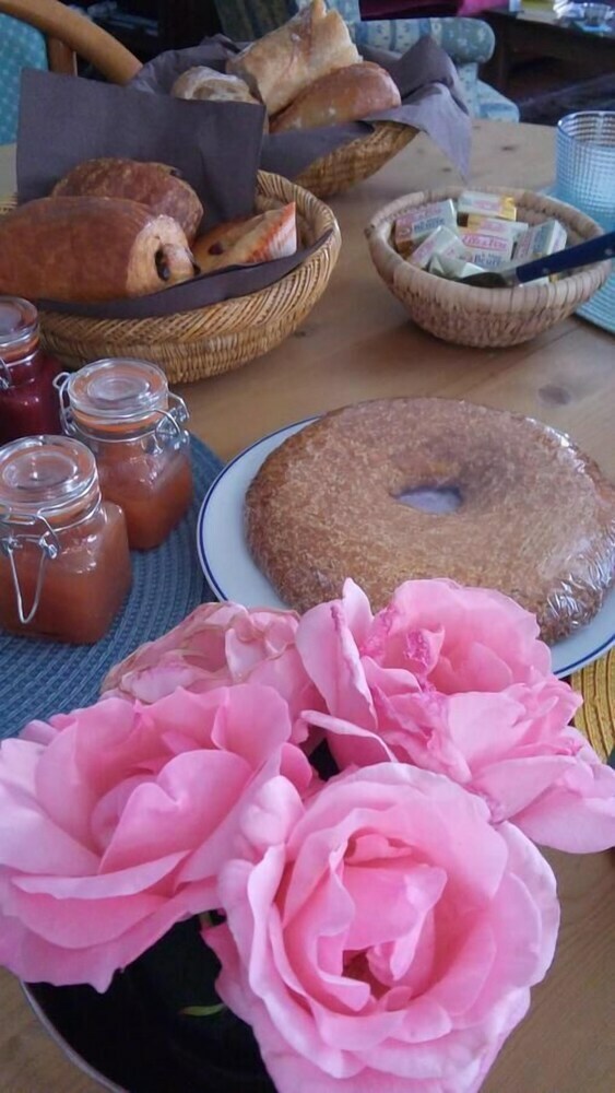 Bed & Breakfast Aux Rosiers