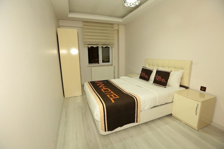 Van Hotel