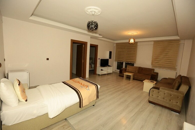 Van Hotel