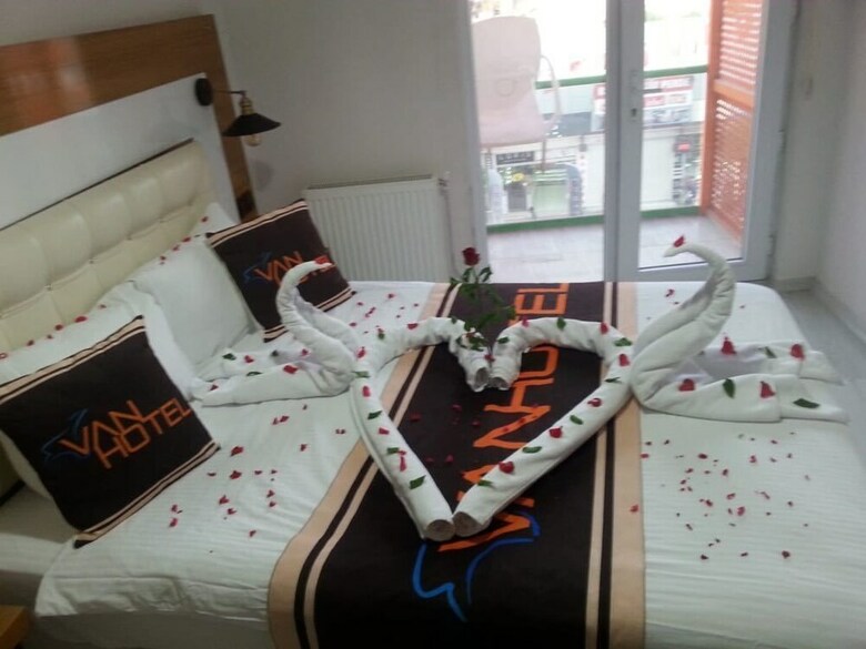 Van Hotel