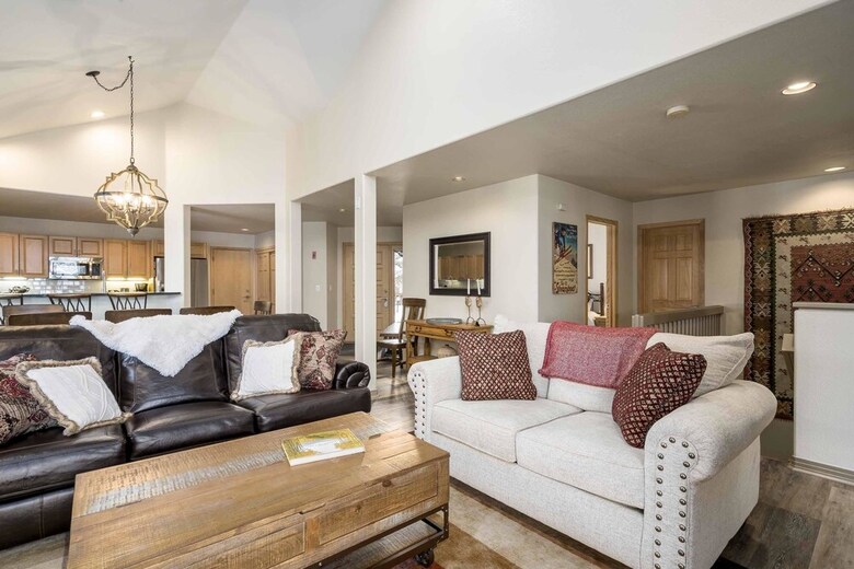 Cascades Townhomes Shasta 4