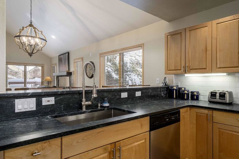 Cascades Townhomes Shasta 4
