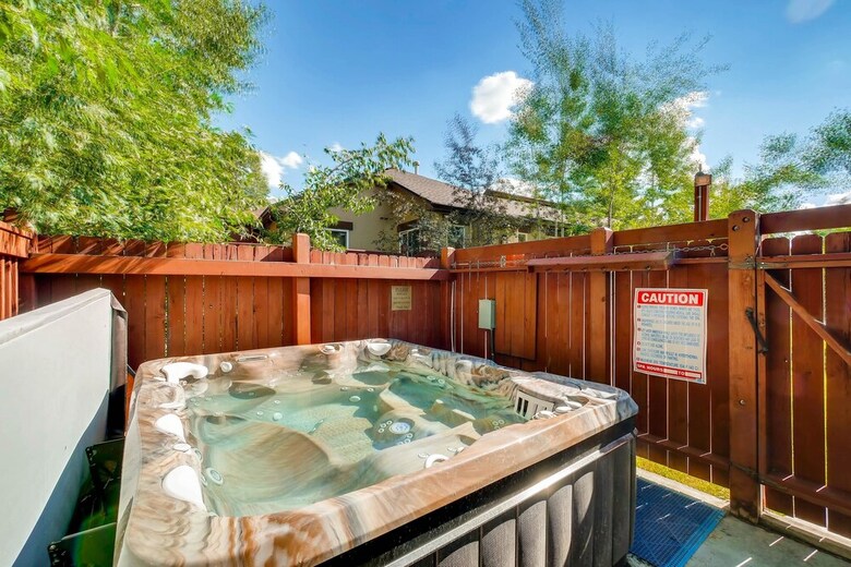 Cascades Townhomes Shasta 4