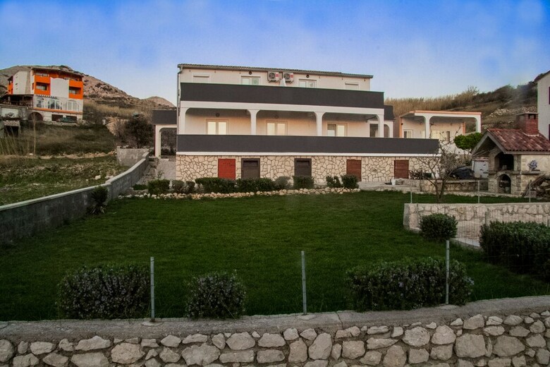 Apartments Dalmatinka Metajna Novalja