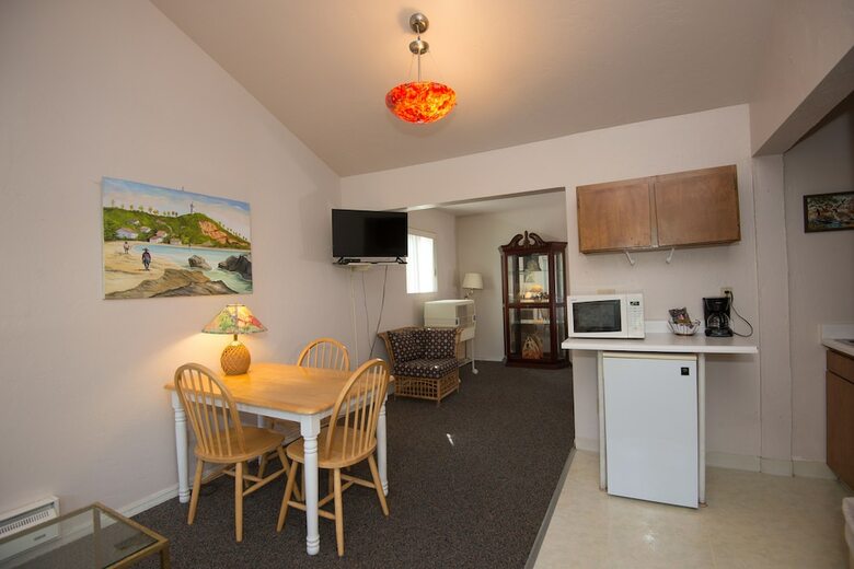 Hotel River View Garden Resort