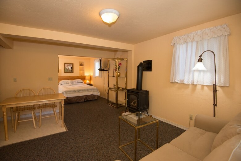 Hotel River View Garden Resort