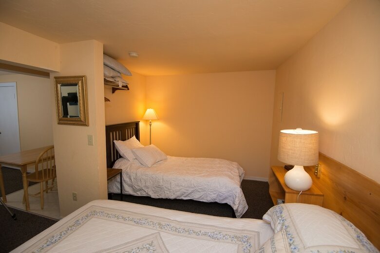 Hotel River View Garden Resort