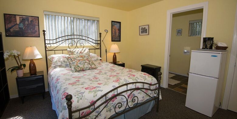 Hotel River View Garden Resort
