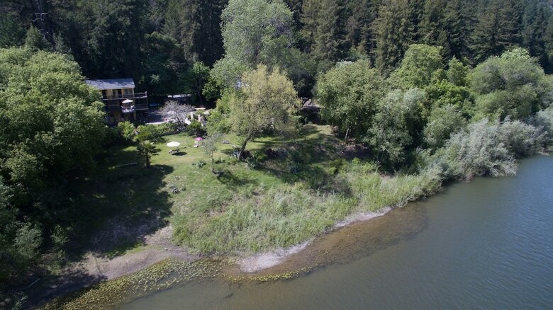 Hotel River View Garden Resort