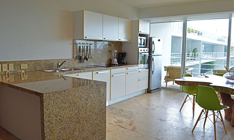 Aparthotel Luxury Condos At Magia