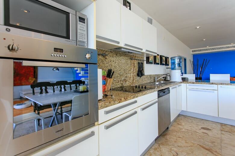 Aparthotel Luxury Condos At Magia