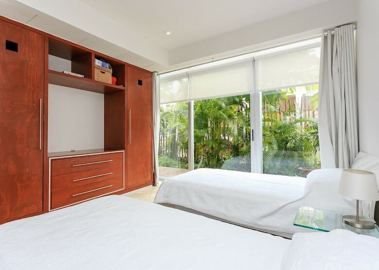Aparthotel Luxury Condos At Magia