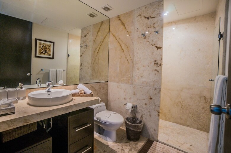 Aparthotel Luxury Condos At Magia