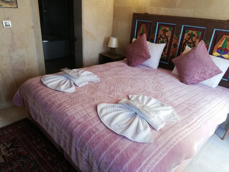 Cronos Cappadocia Cave Hotel