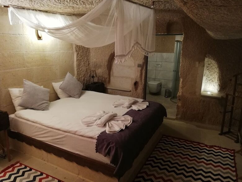 Cronos Cappadocia Cave Hotel