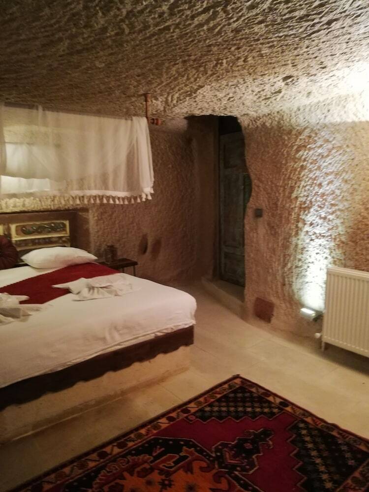 Cronos Cappadocia Cave Hotel