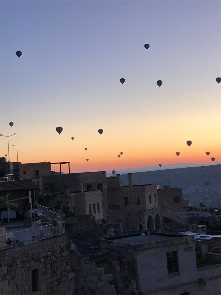 Cronos Cappadocia Cave Hotel