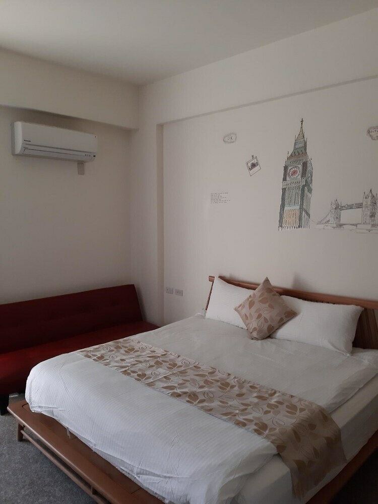 Bed & Breakfast Surfing Holiday