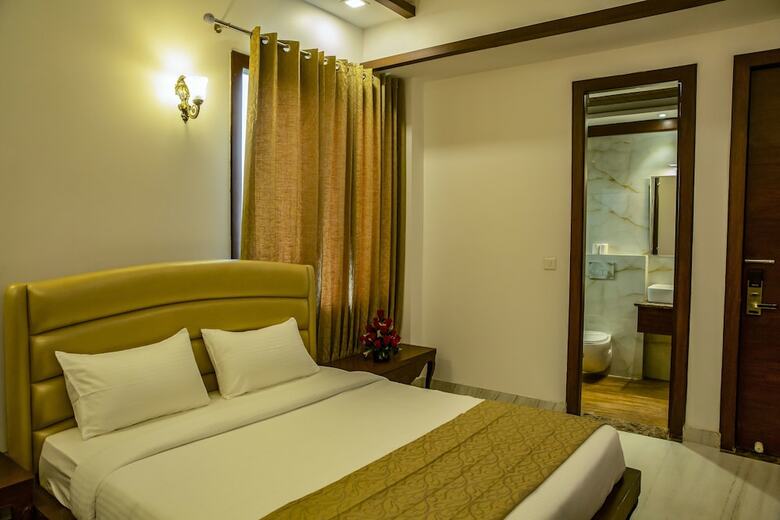 Hotel The Agra Grande