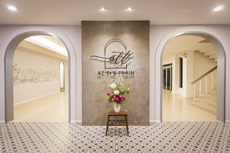 Hotel At The Train