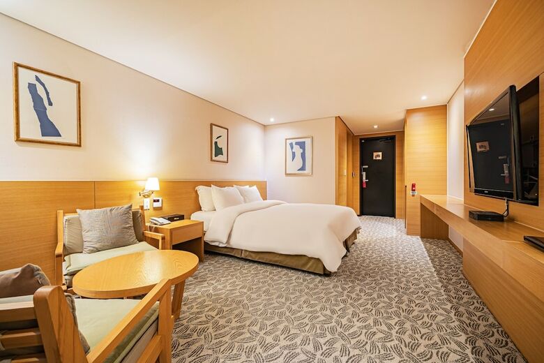 Hotel Biz Inn