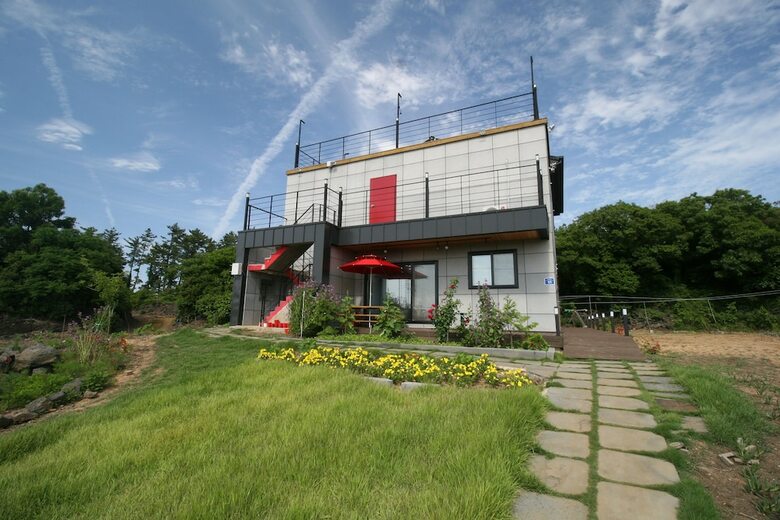 Hotel Starlight House
