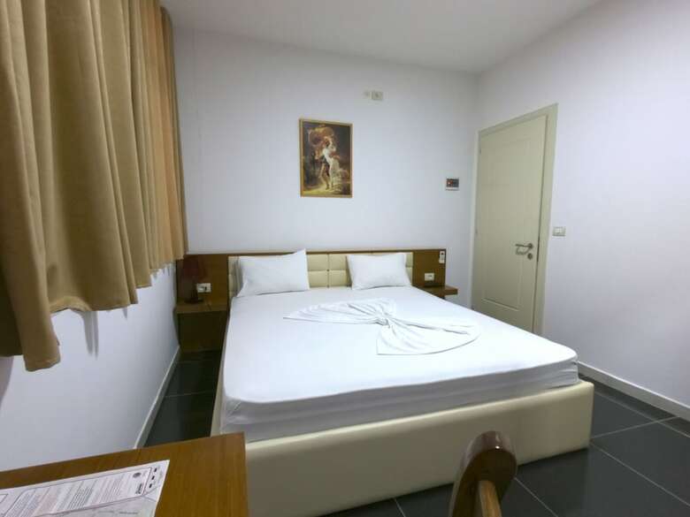 Bobi Hotel