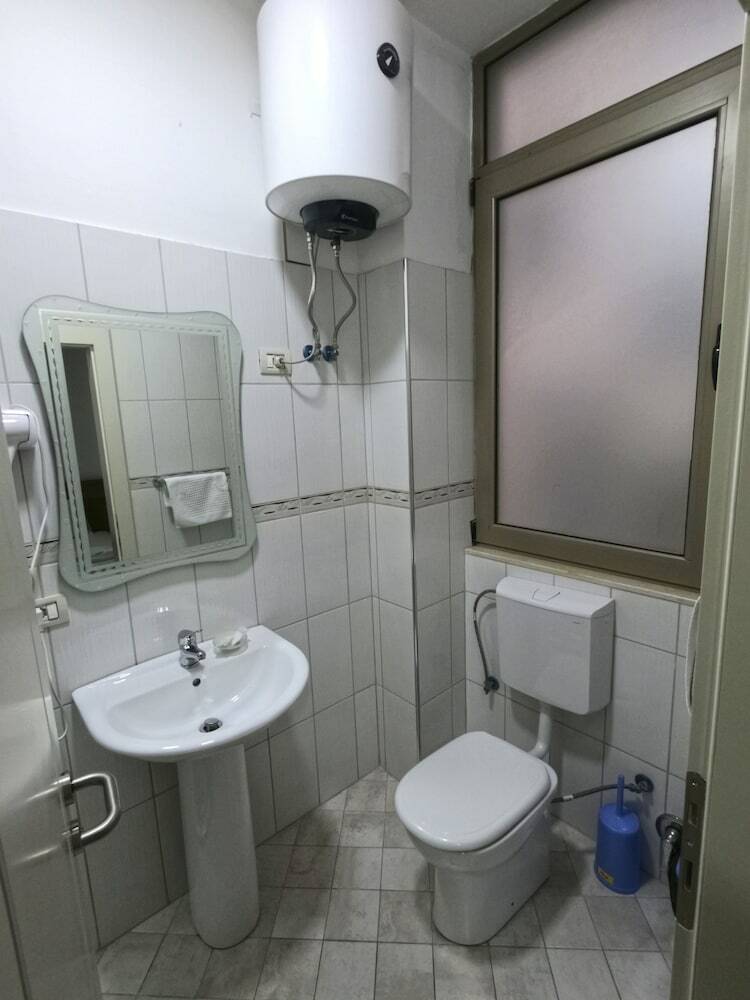 Bobi Hotel