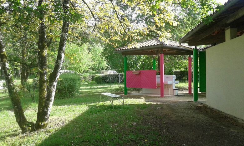 Camping Le Repaire - Les Chalets