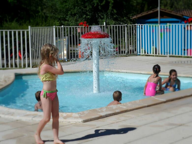 Camping Le Repaire - Les Chalets