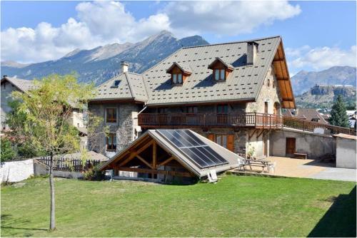 Hostal La Ferme De La Tour