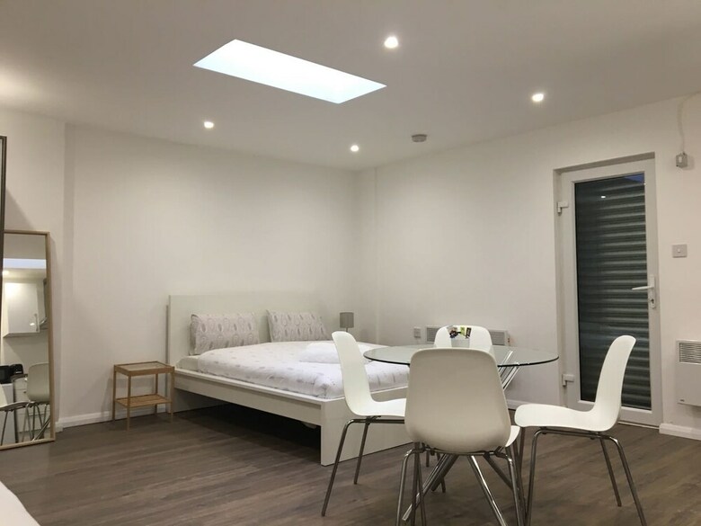 Charmstay Apartments