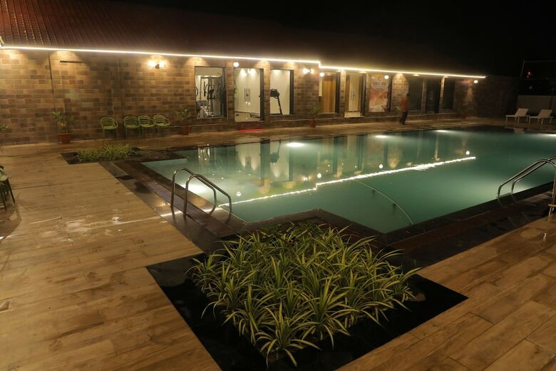 Hotel Sarovar Portico Somnath