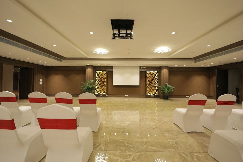Hotel Sarovar Portico Somnath
