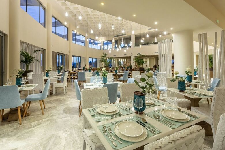 Elysian Luxury Hotel & Spa