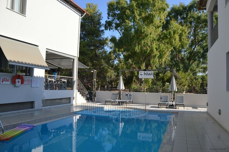 Aparthotel Kiwi Apartments