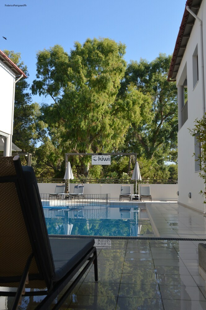 Aparthotel Kiwi Apartments