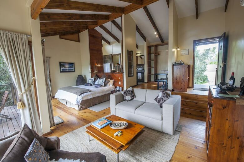 Hotel Elephant Hide Of Knysna Guest Lodge