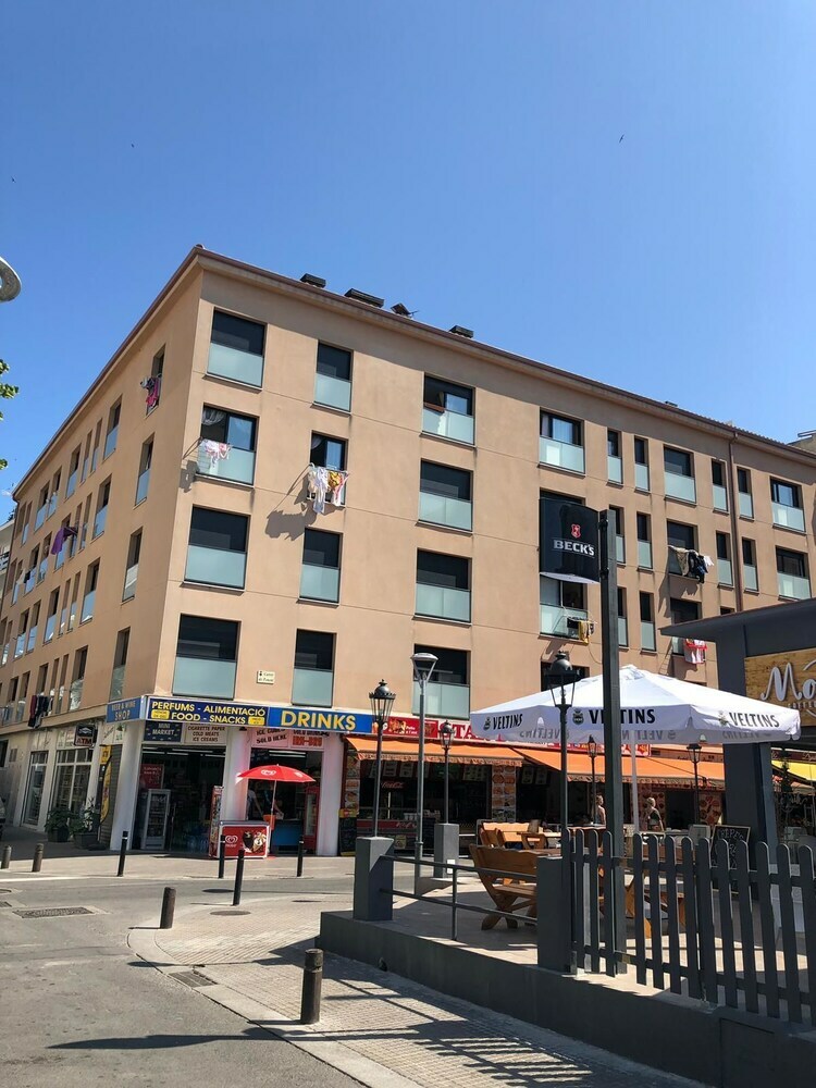 Apartamentos Clavel