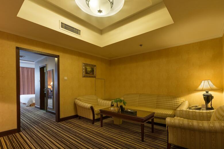 Grand Palace Hotel