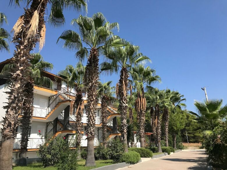 Mina Grand Hotel