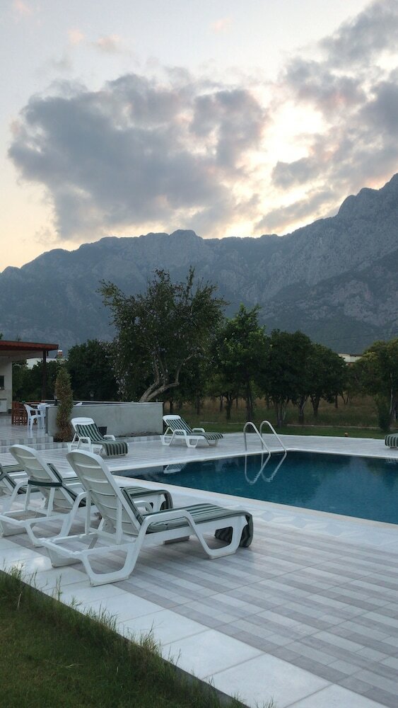 Mina Grand Hotel