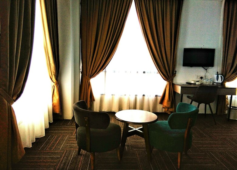 We Hotel