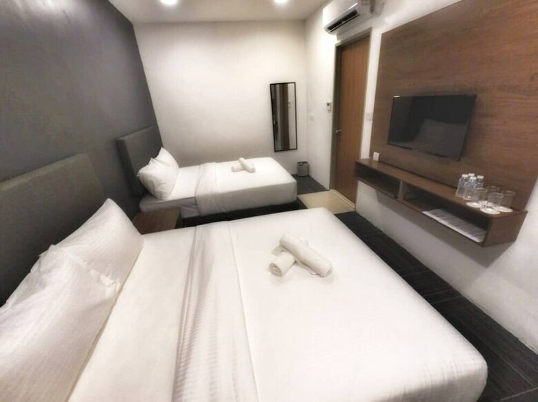 We Hotel