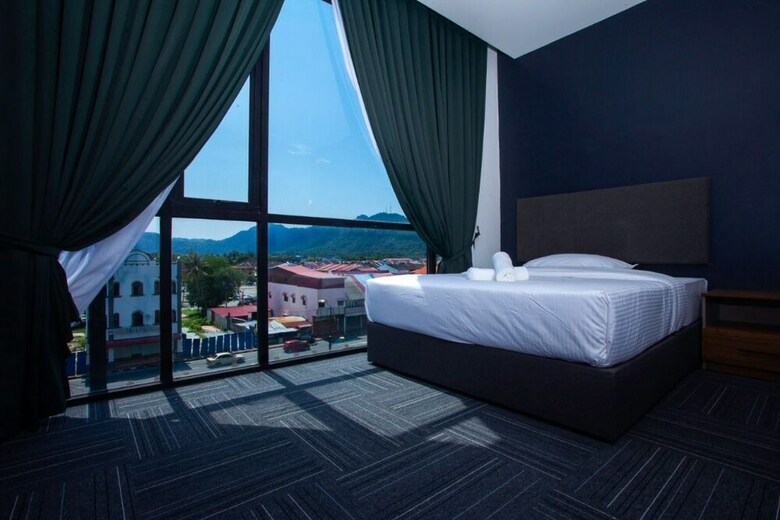 We Hotel