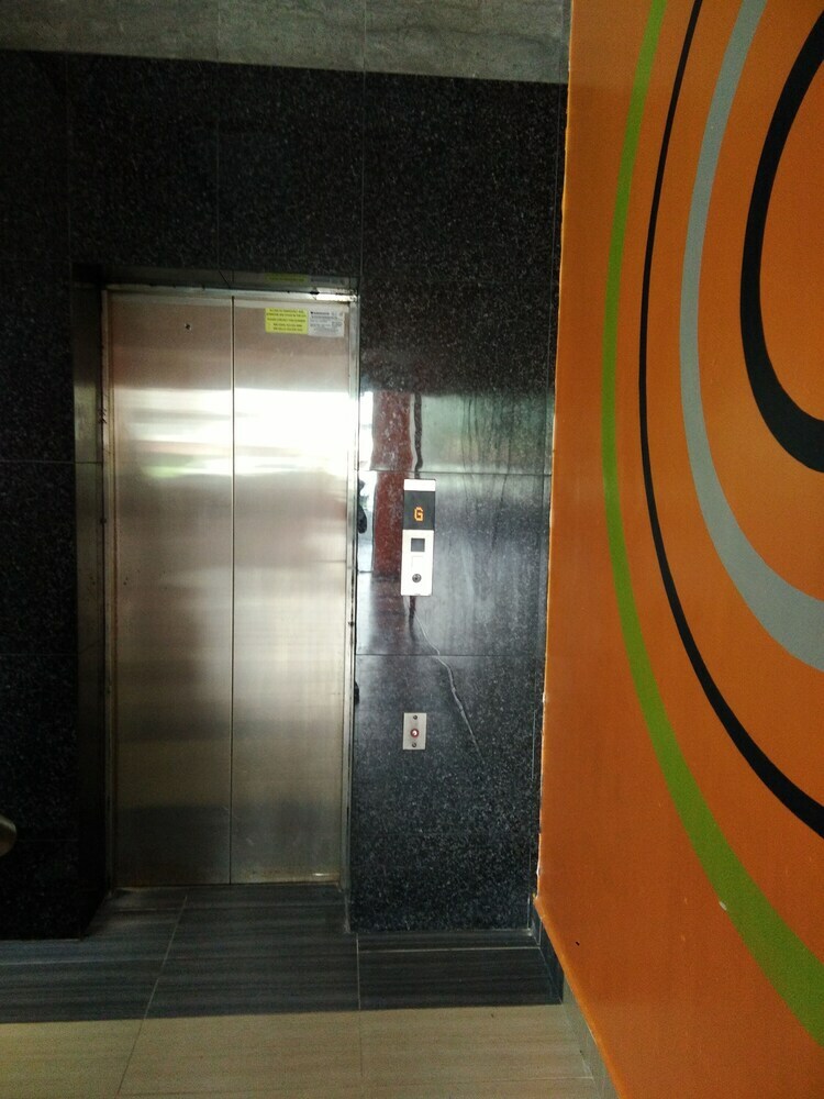 We Hotel