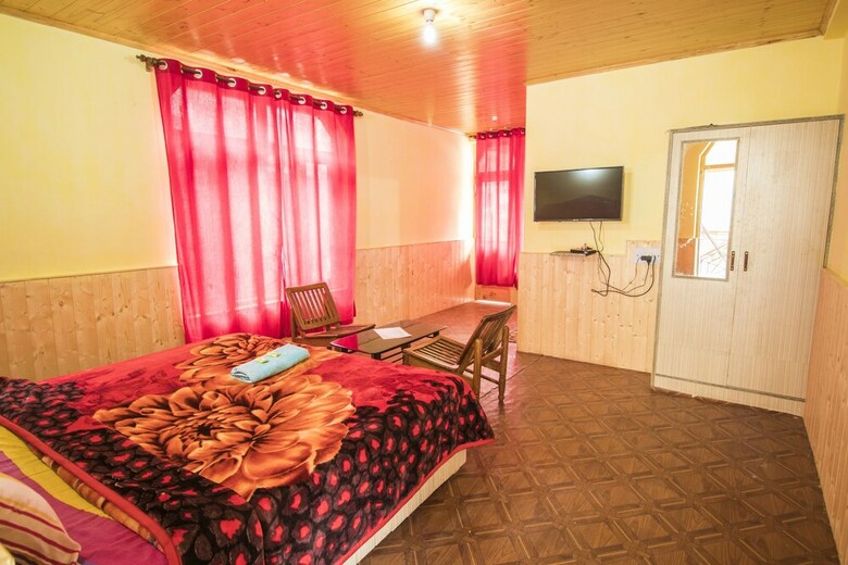 Hotel Giriraj Guest House