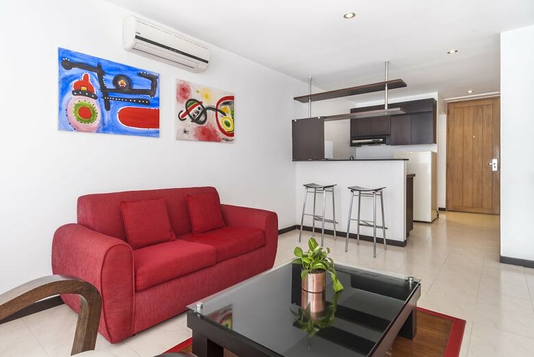 Aparthotel Travelers Orange Suites
